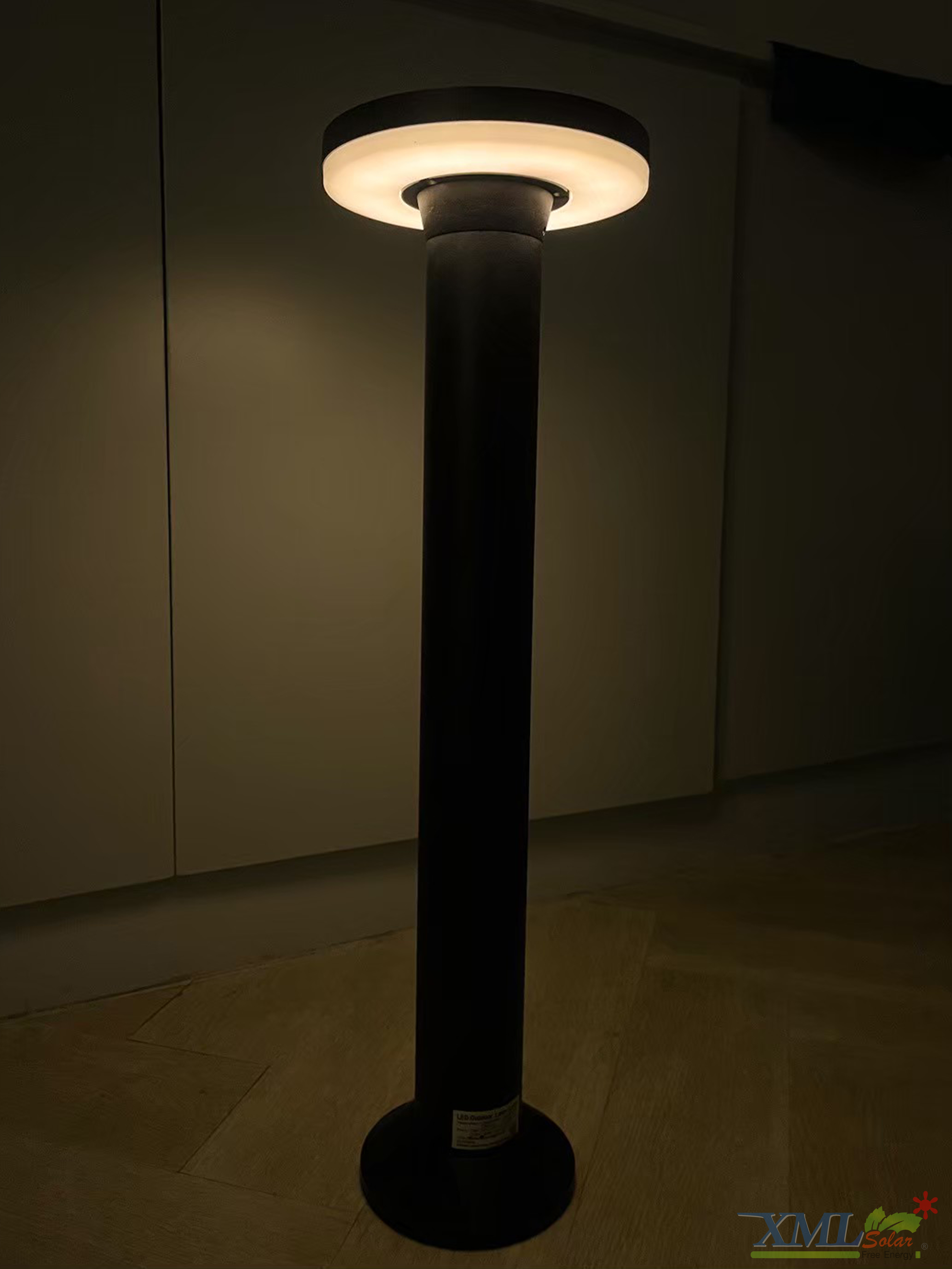 ไฟตั้งพื้นโซล่าเซลล์ รุ่น LSXML-151C (เปิดได้ 3 แสง)