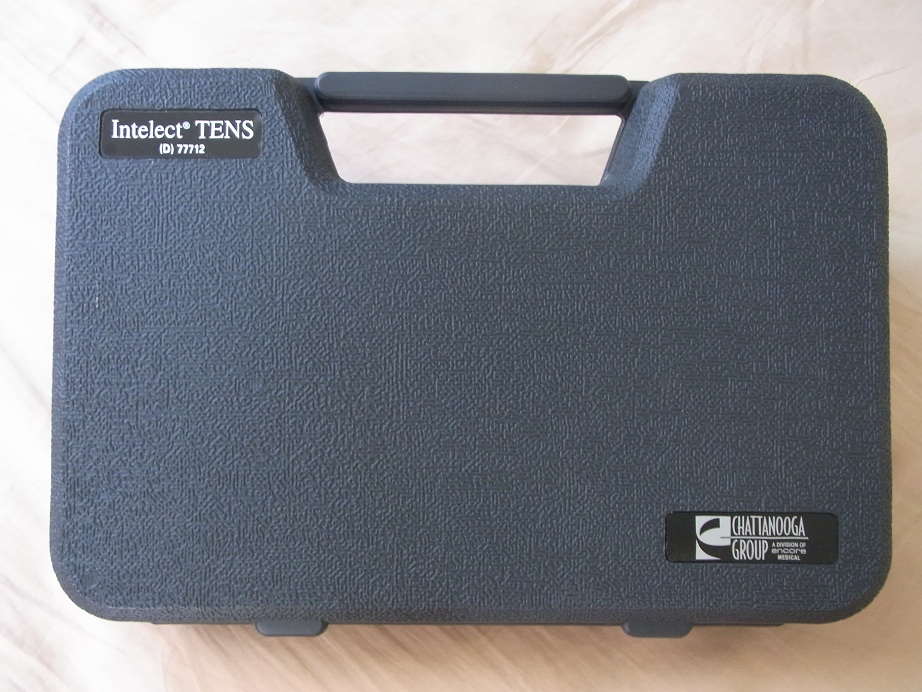 เครื่องกระตุ้นไฟฟ้าลดปวดแบบพกพา Chattanooga Intelect TENS Digital Portable Electrotherapy 77712