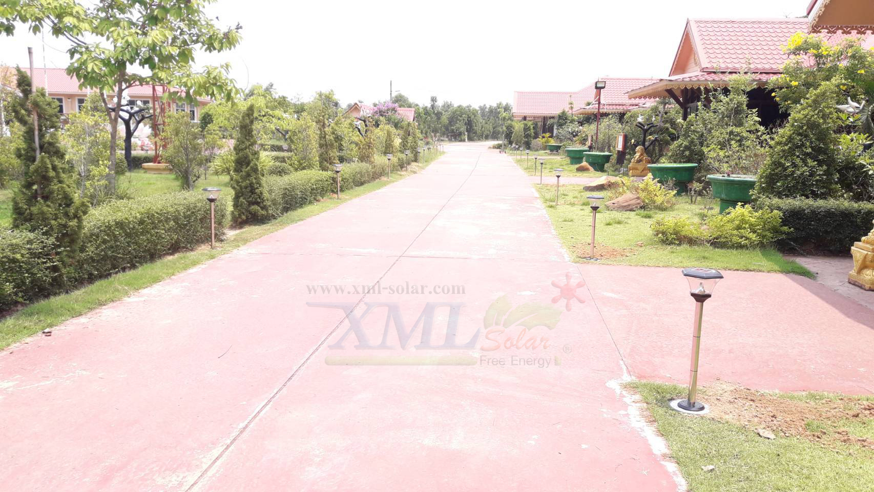 ไฟปักสนามโซล่าเซลล์ 8 Super SMD LED (แบบเหลี่ยม) สูง 80 ซม. (เเสง : ขาว)