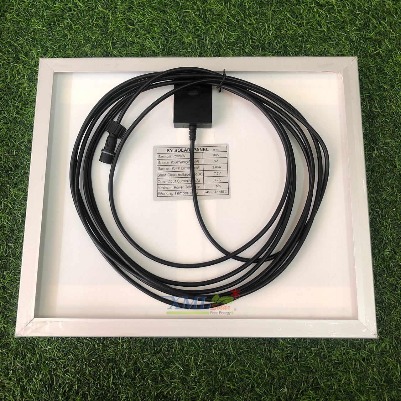 สปอร์ตไลท์โซล่าเซลล์ 40 W. รุ่นใหม่ JD8840L (แสง : เหลืองวอมไวท์)