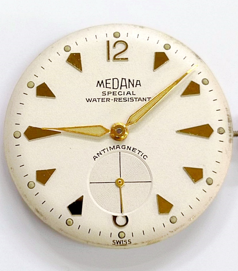 นาฬิกาเก่า MEDANA ไขลานสองเข็มครึ่ง