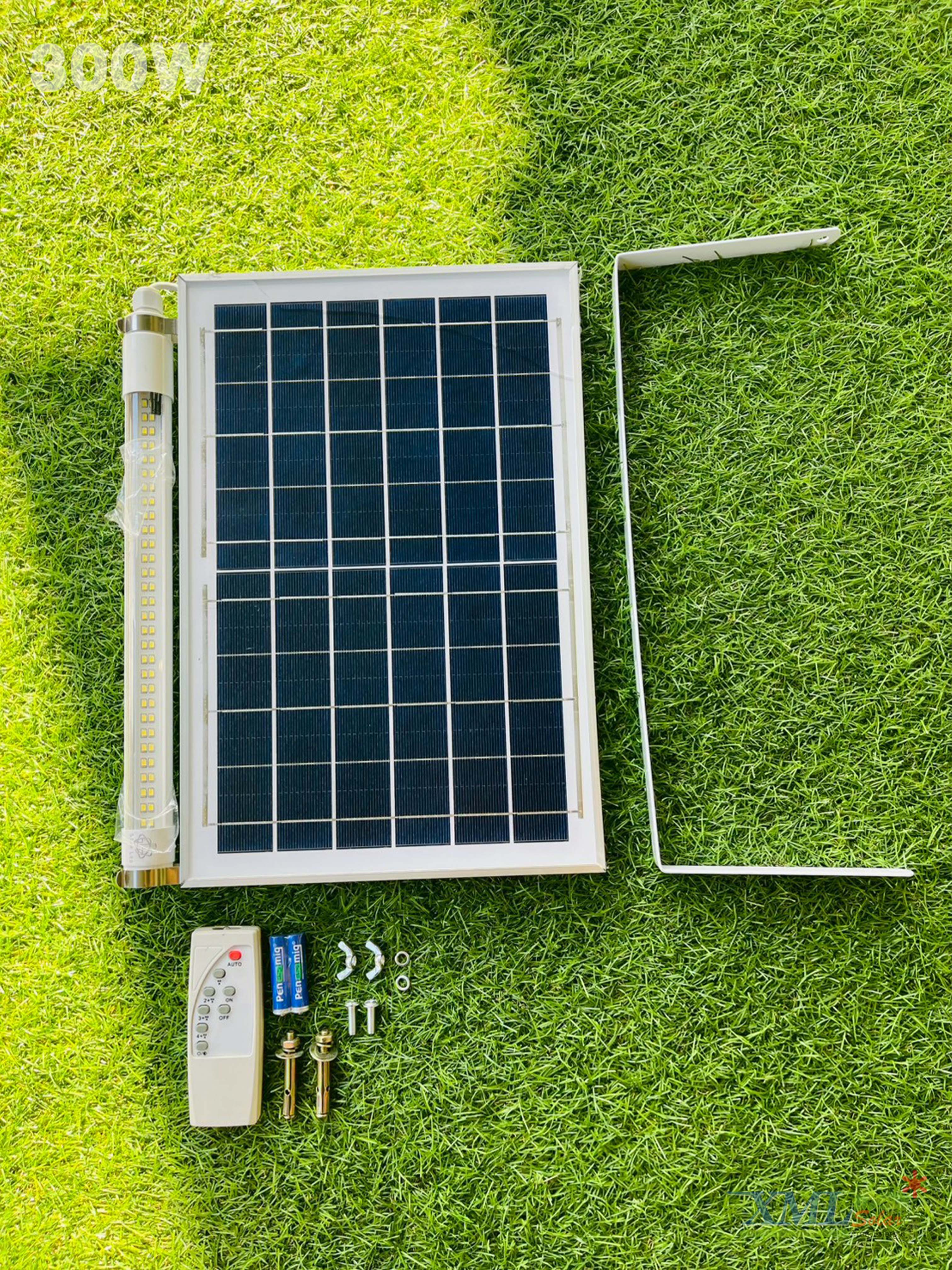 โคมไฟอเนกประสงค์โซล่าเซลล์ หลอดยาว 60 LED + Motion Sensor (แสงขาว)