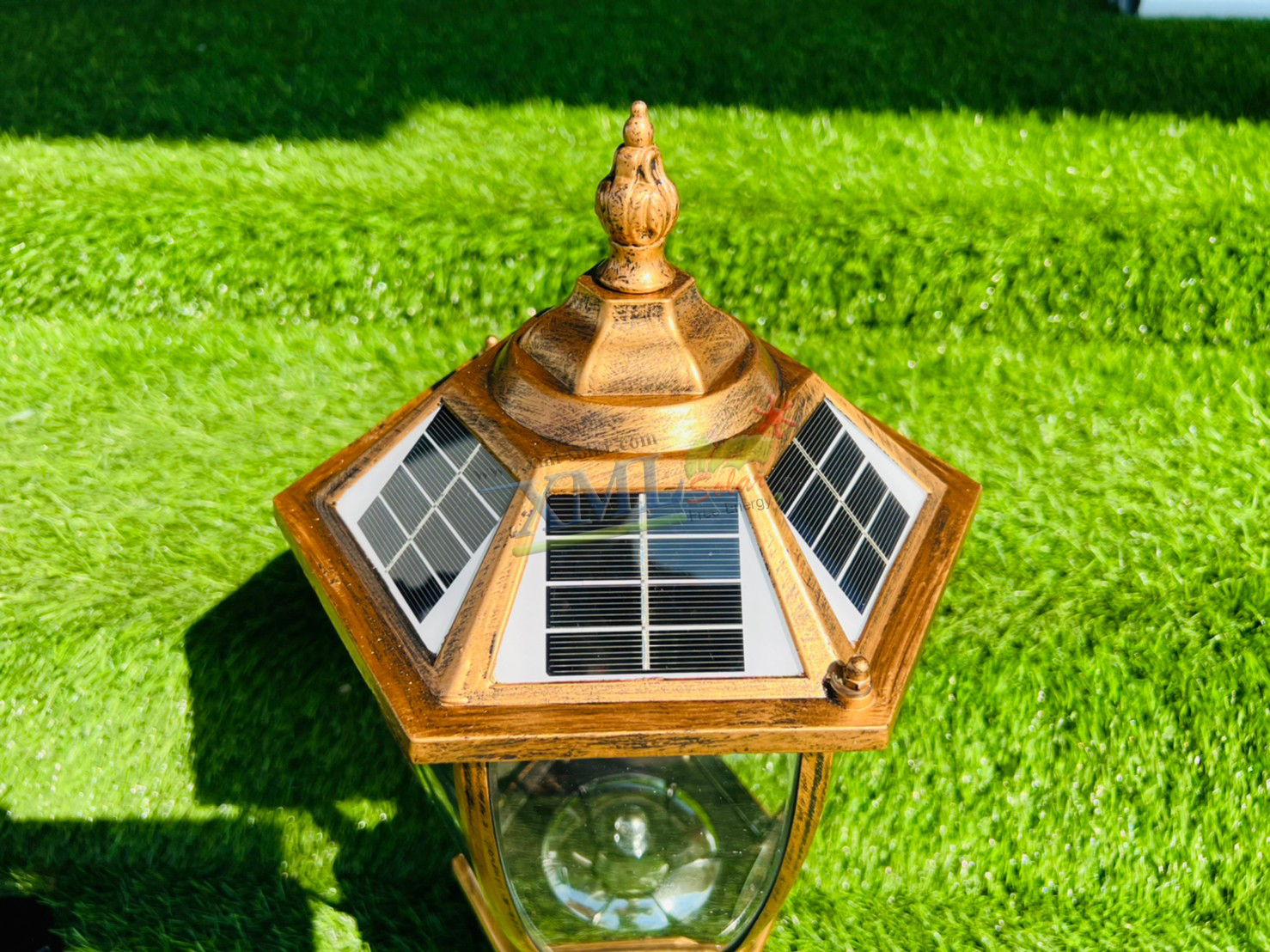 หัวเสาทรงยุโรป ไซต์ใหญ่ (สีทอง) เปิดได้ 2 แสง