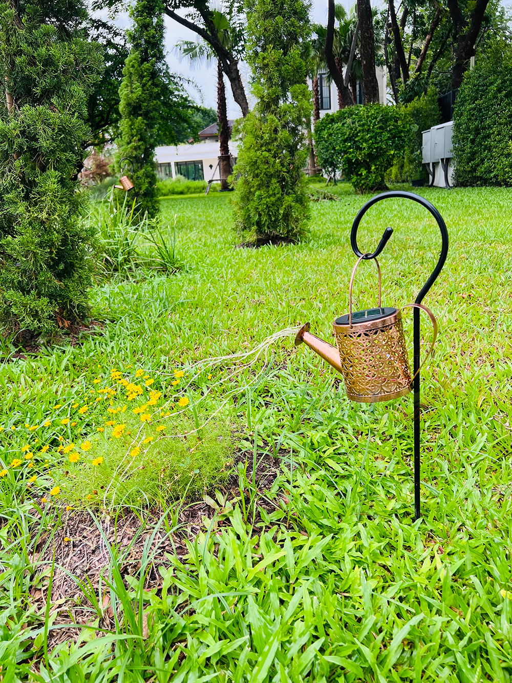 ไฟปักสนามโซล่าเซลล์ ทรงบัวรดน้ำ (chip 36 led ) (แสงเหลืองวอมไวท์)