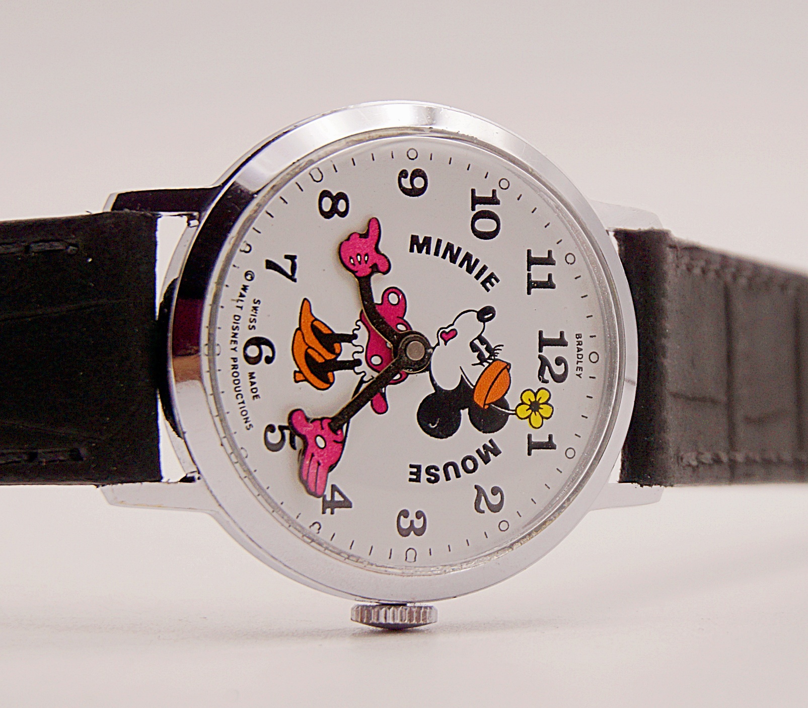 นาฬิกาเก่า MINNIE MOUSE ไขลาน