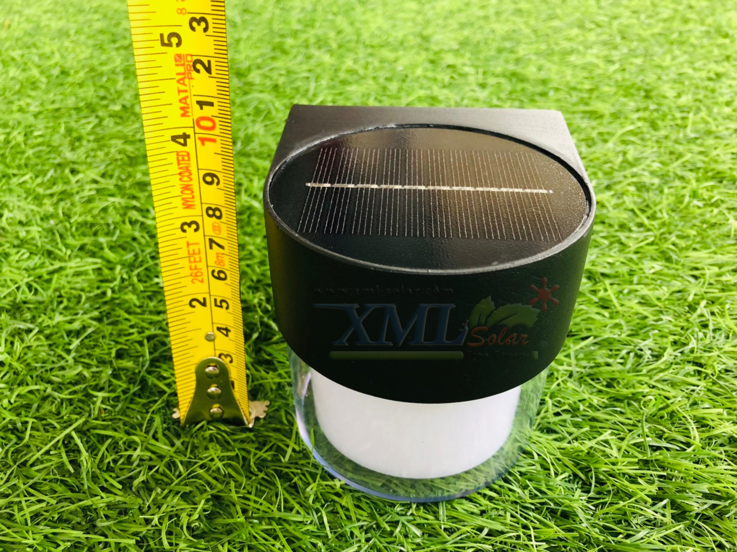 โคมไฟโซล่าเซลล์ ติดผนัง สไตล์มินิมอล รุ่น ทรงกลม (เปิดได้ 2 แสง)