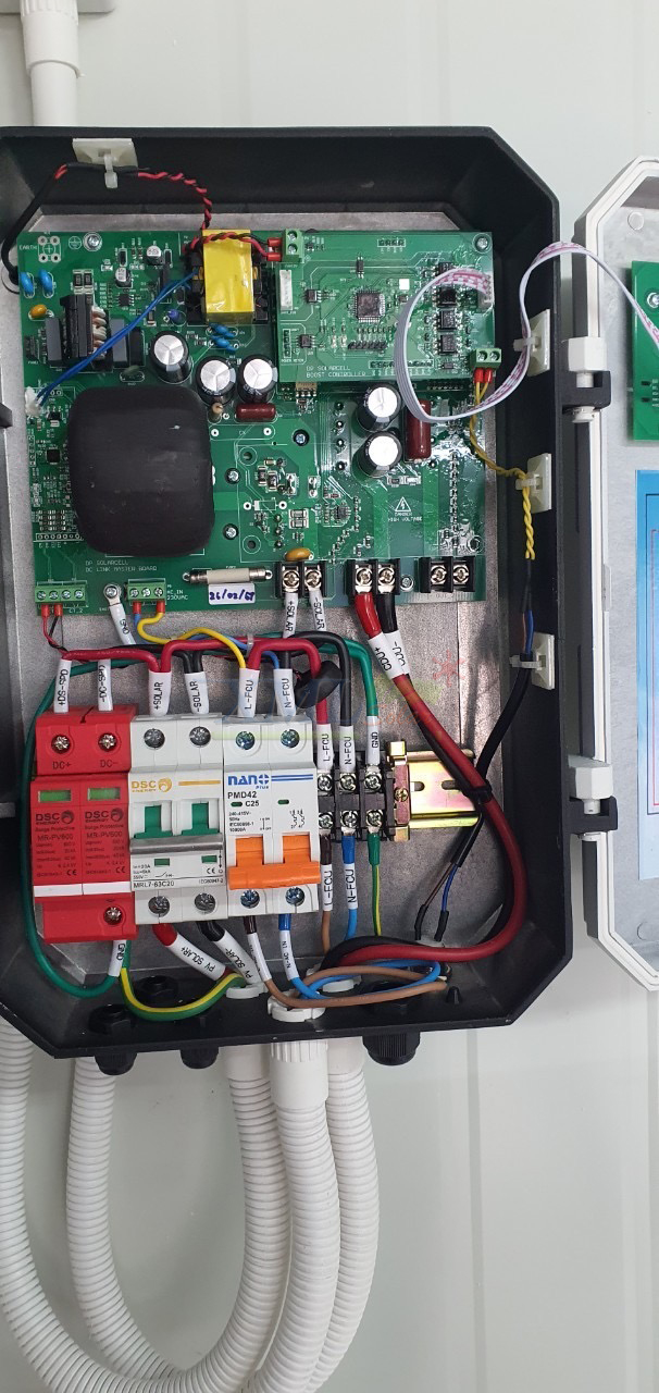 ชุดแอร์โซล่าเซลล์ TASAKI 13,000 BTU