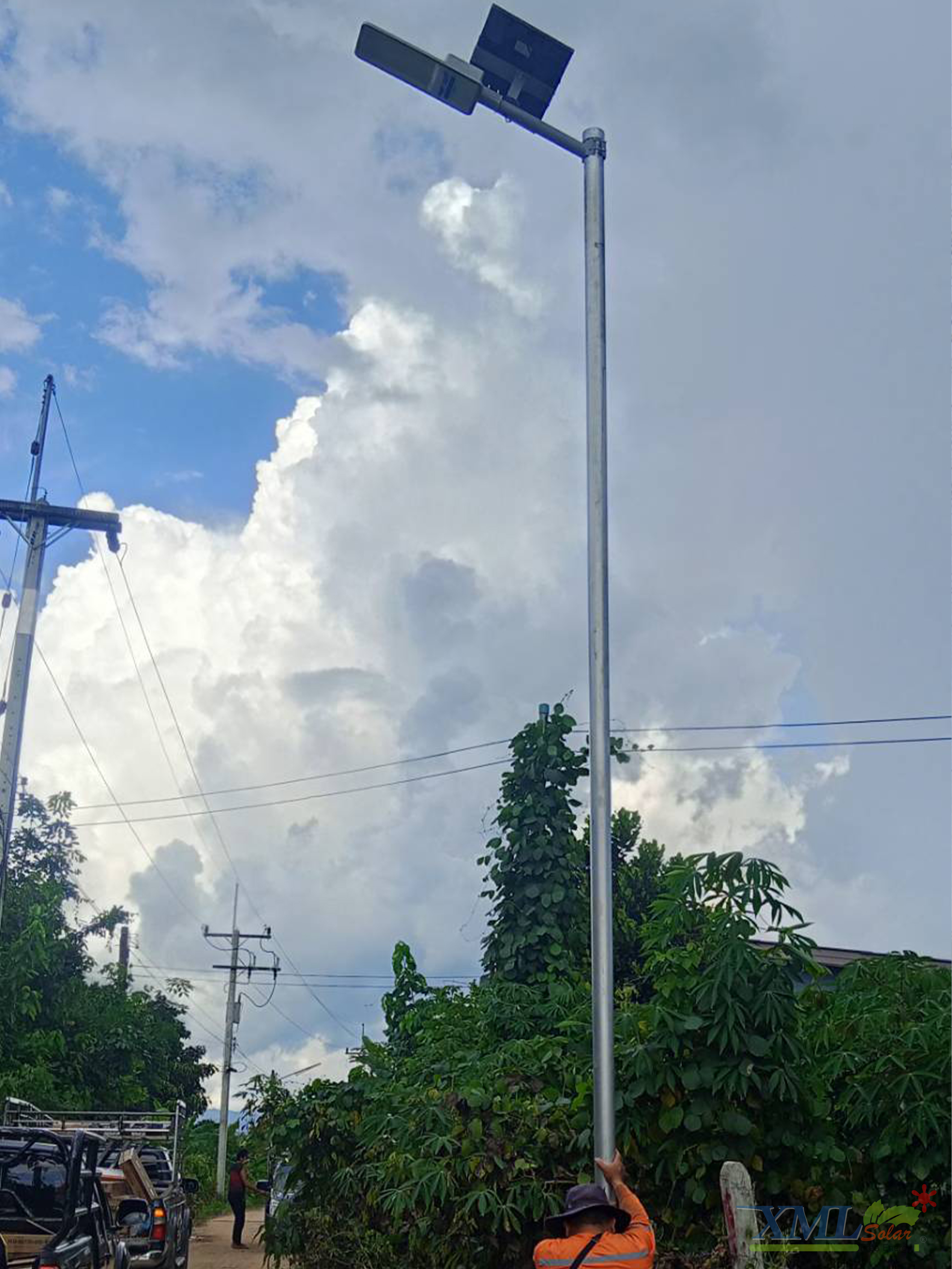 โคมไฟถนนโซล่าเซลล์ 600W รุ่น MD-SLT30-600W (แสง : ขาว)