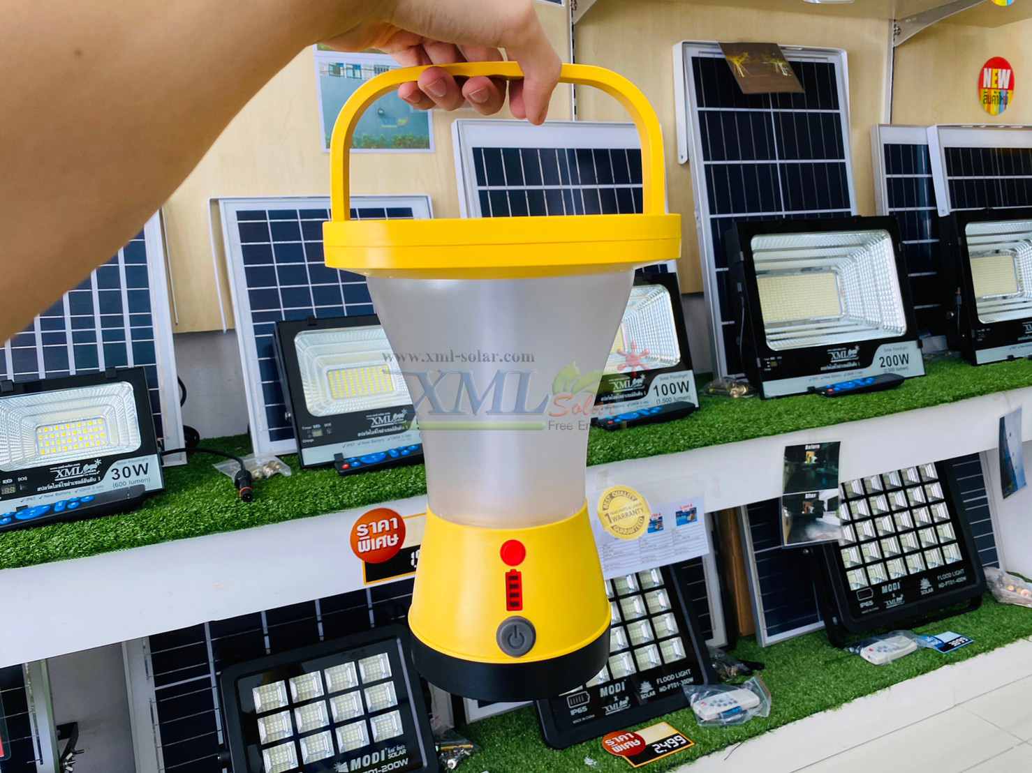 โคมไฟตะเกียงโซล่าเซลล์ (สีเหลือง) (แสง : ขาว)