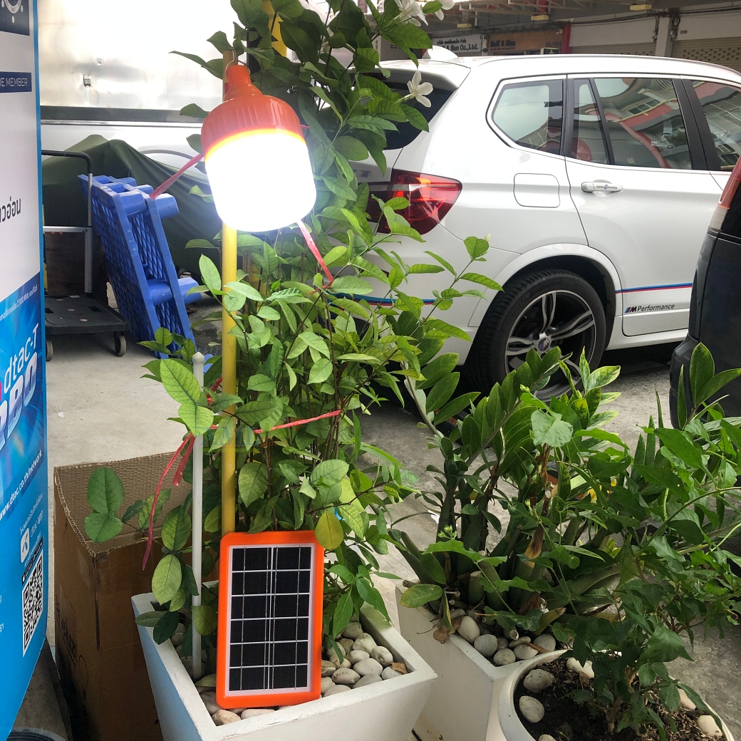 โคมไฟโซล่าเซลล์ ติดเพดาน อเนกประสงค์ 50w (แสง : ขาว)