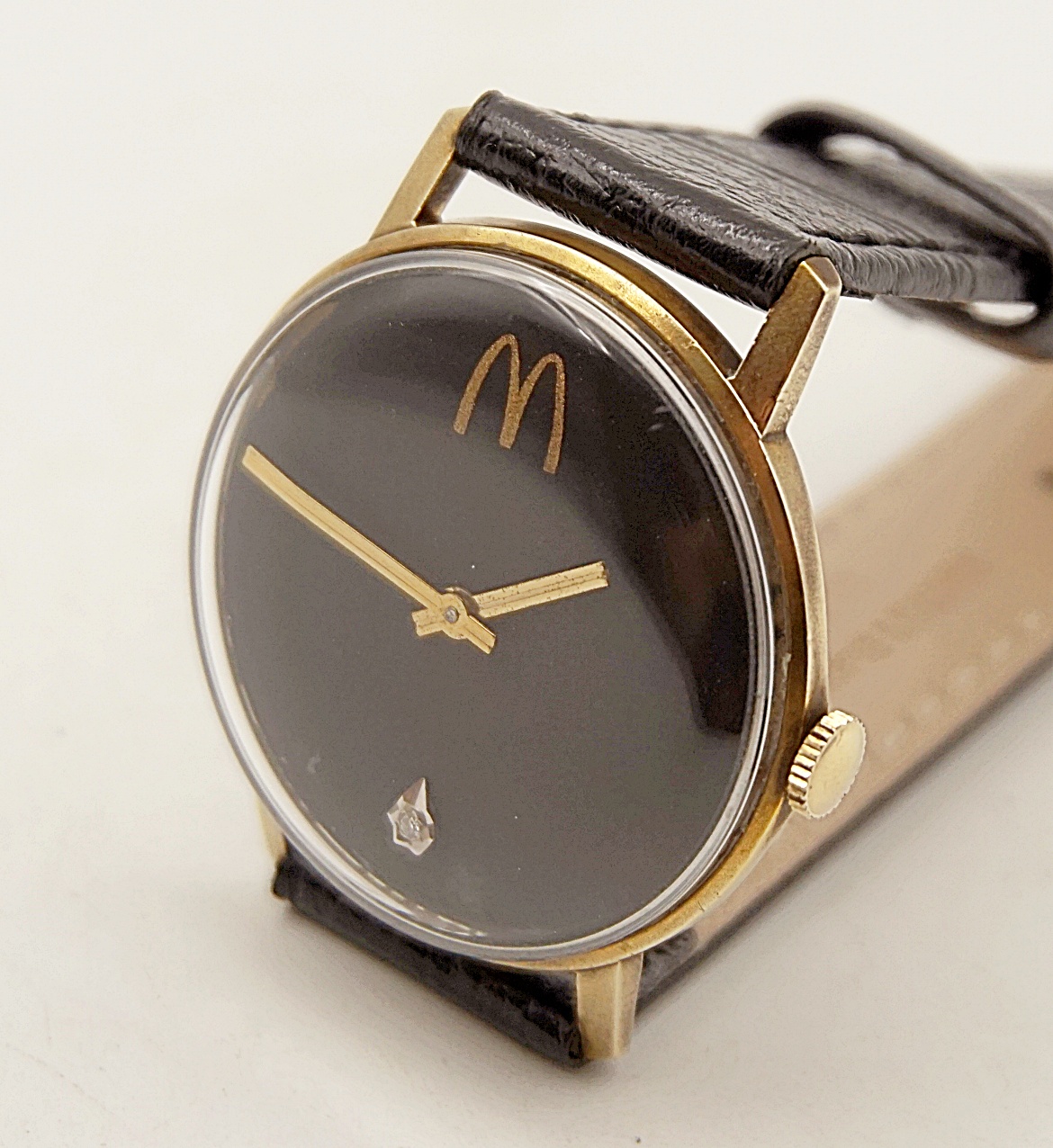 นาฬิกาเก่า McDonald's ไขลาน