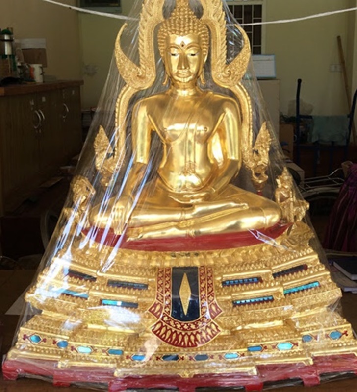 พระพุทธชินราชหน้าตัก16นิ้ว ปิดทองแท้ ฐาน 2 ชั้น ขนาดหน้าตัก 16 นิ้ว ออกโดยวัดใหญ่ จังหวัดพิษณุโลก