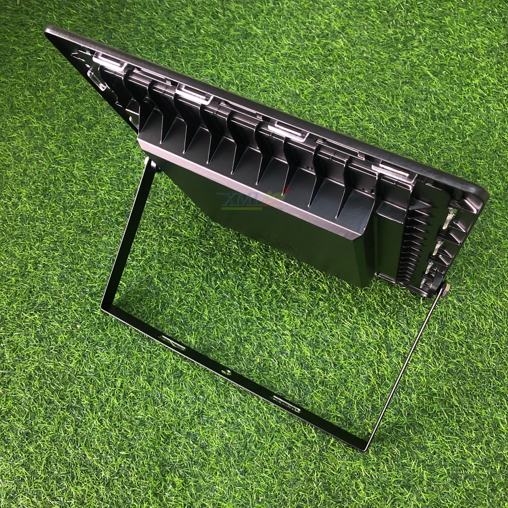 ไฟสปอตไลท์โซล่าเซลล์ 300W SLIM (แสง : เหลืองวอมไวท์)