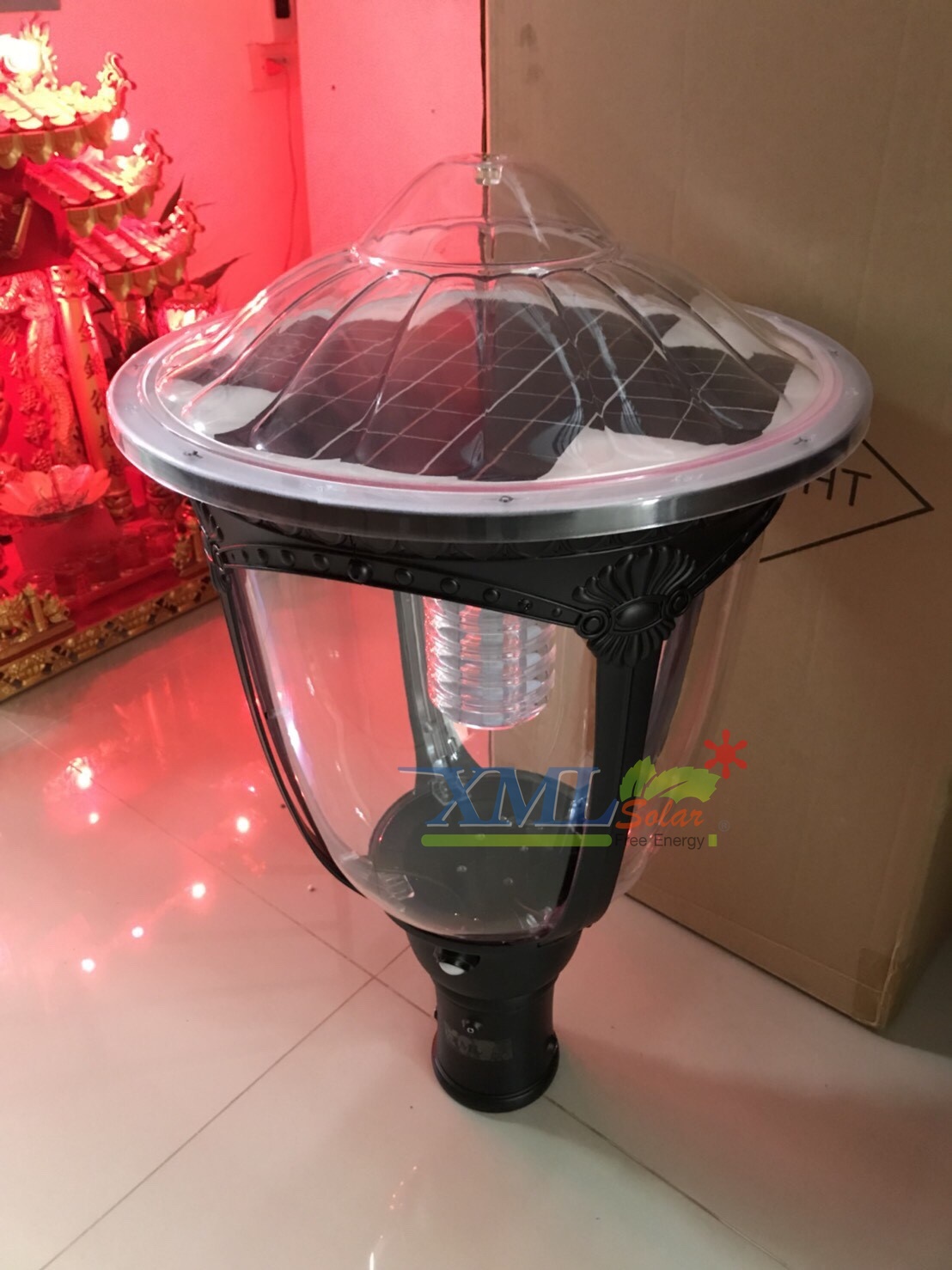 โคมไฟหัวเสาโซล่าเซลล์ 2,000 lumens (แสง:ขาว)