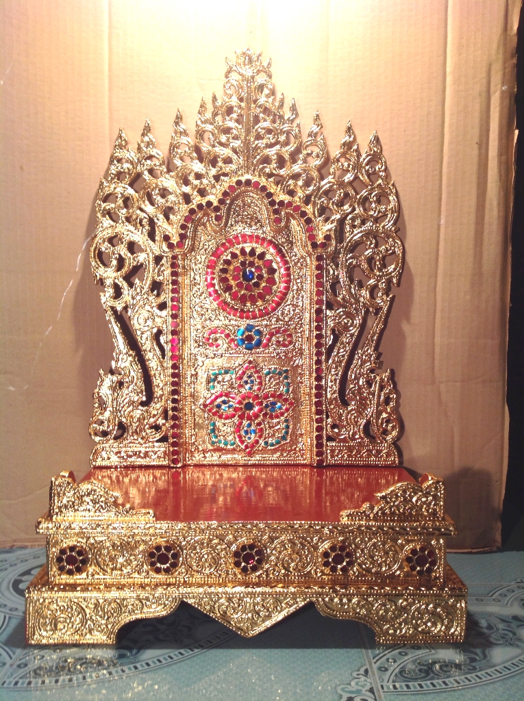 แท่นพระพม่าทรงสูง ฐานมีขอบใหญ่พิเศษ 15 นิ้ว รหัส0103