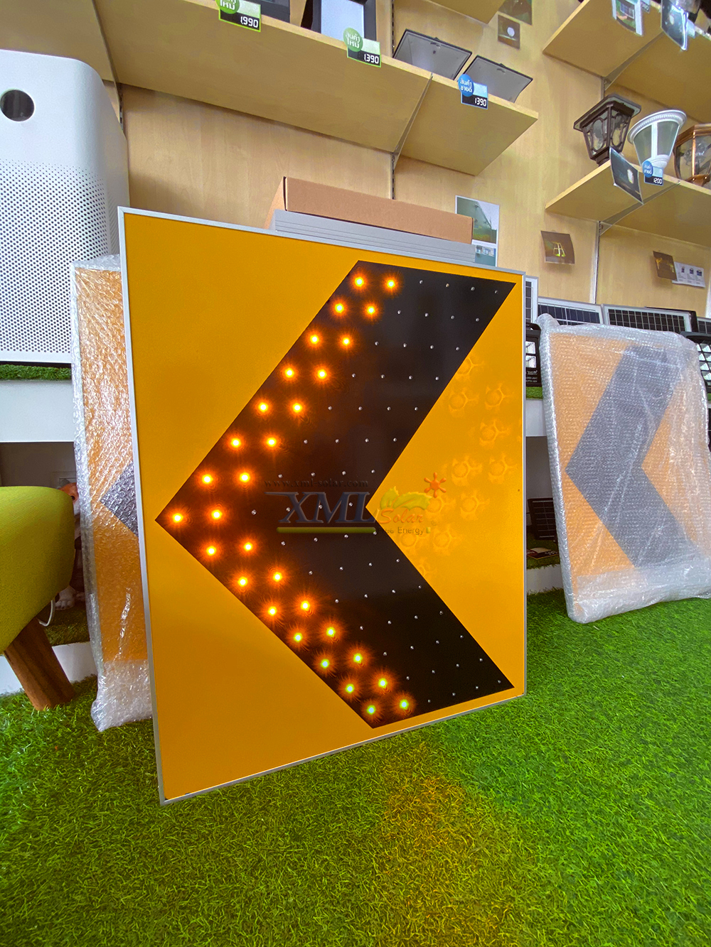 ป้ายลูกศร เชฟรอนโซล่าเซลล์ สีเหลือง (ไม่รวมเสา)