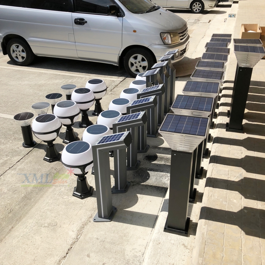 ไฟตั้งพื้นโซล่าเซลล์ ทรง พีระมิด สีดำ โคมใส (80 cm) (แสง : ขาว + เหลืองวอมไวท์)