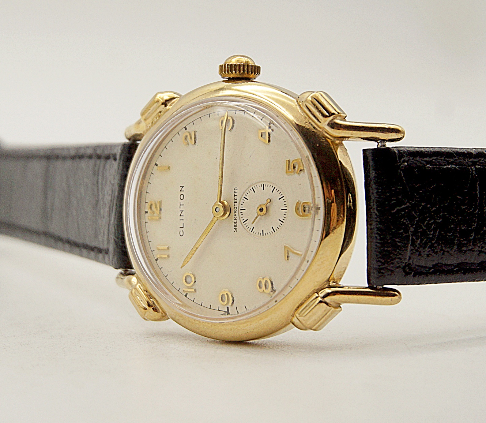 นาฬิกาเก่า CLINTON ไขลานสองเข็มครึ่ง