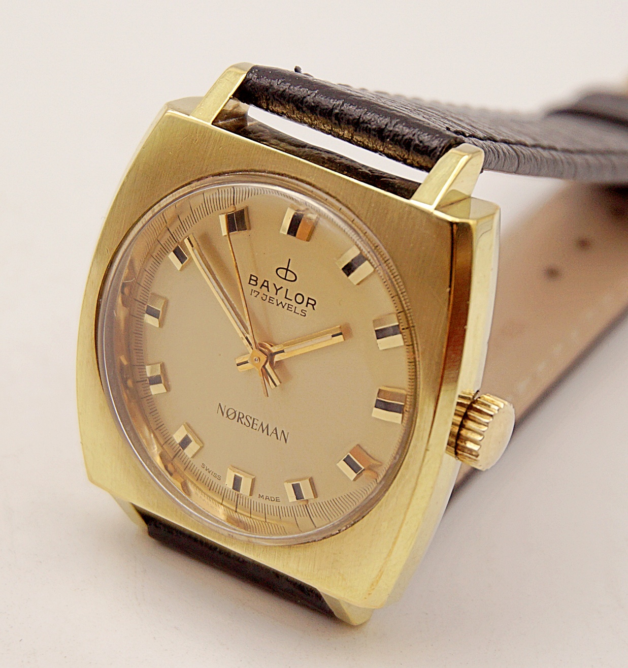 นาฬิกาเก่า BAYLOR ไขลาน