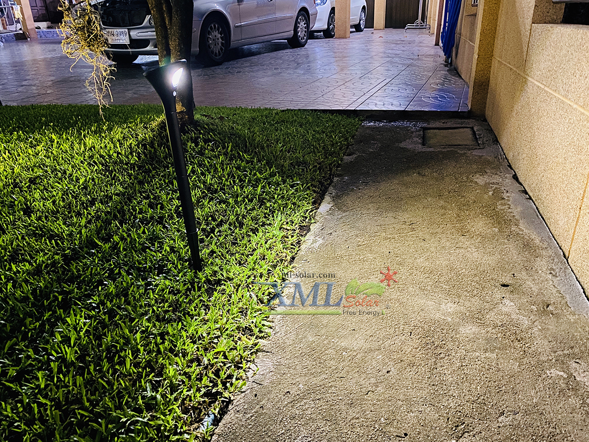ไฟปักสนามโซล่าเซลล์ ทรงไม้เท้า + Motion sensor (เเสง : ขาว)(1 แถม 1)