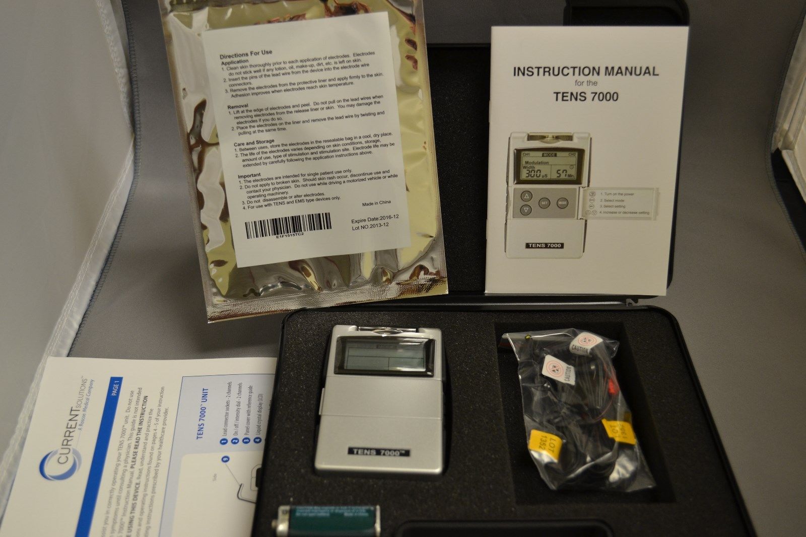 เครื่องกระตุ้นไฟฟ้าลดปวด แบบพกพา TENS 7000