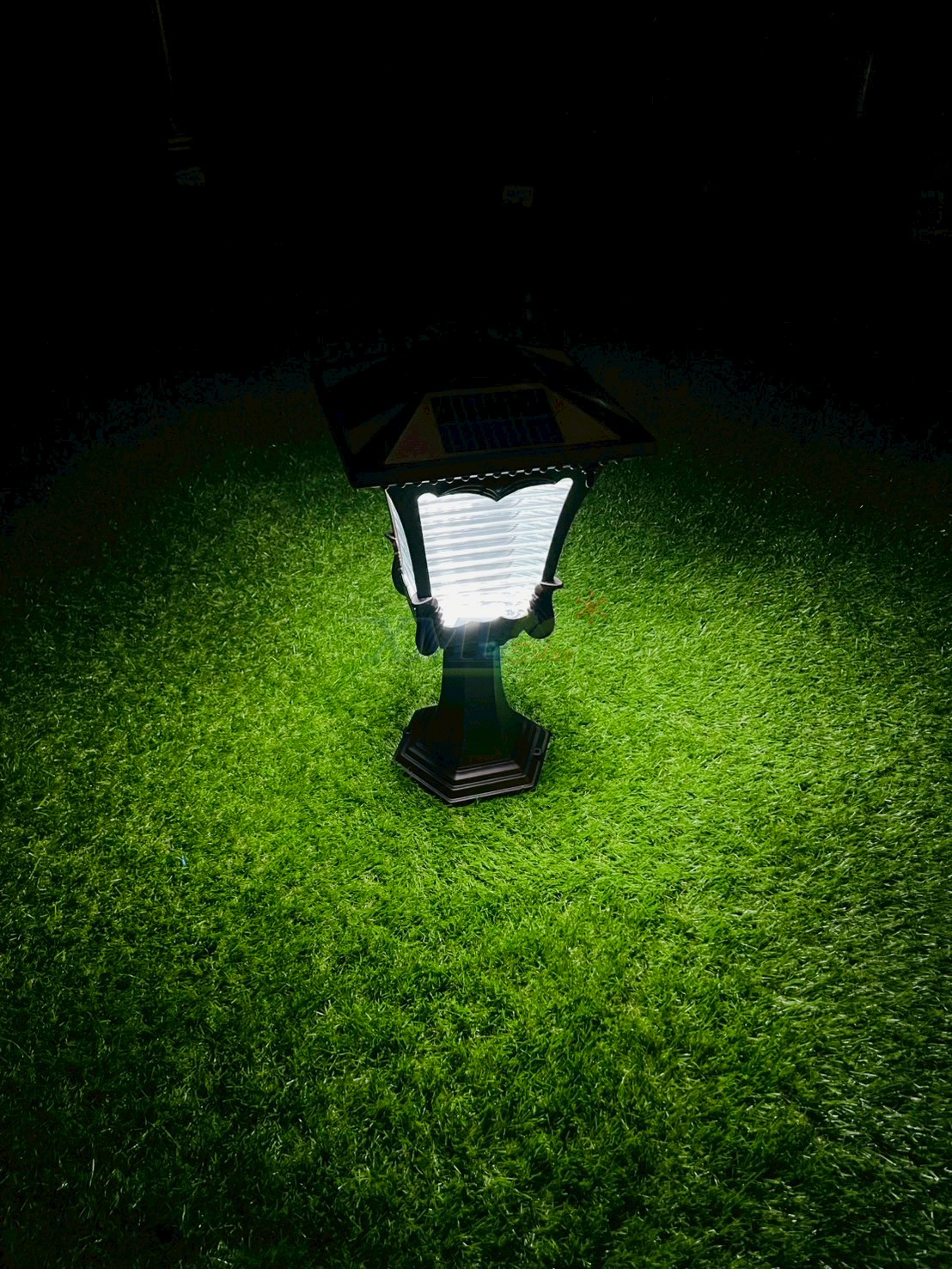 ไฟหัวเสาโซล่าเซลล์ รุ่น TZ-11719 (เปิดได้ 2 แสง)