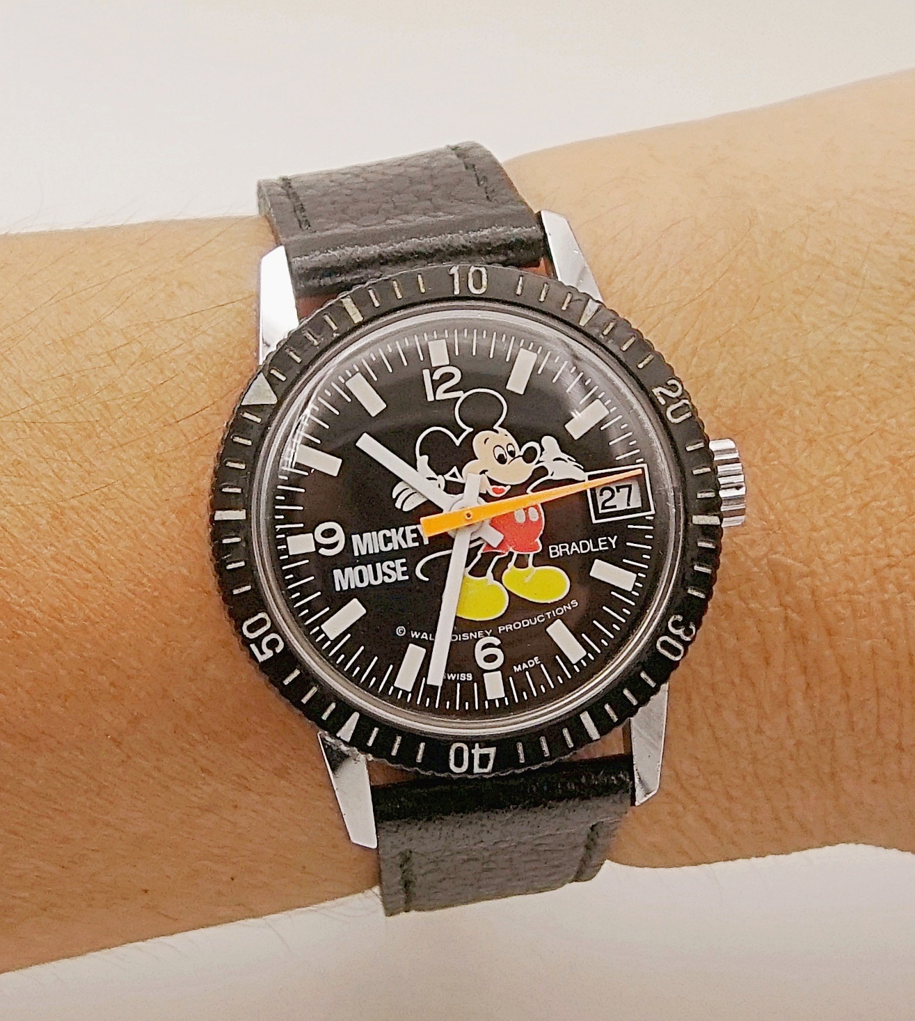นาฬิกาเก่า MICKEY MOUSE ไขลาน