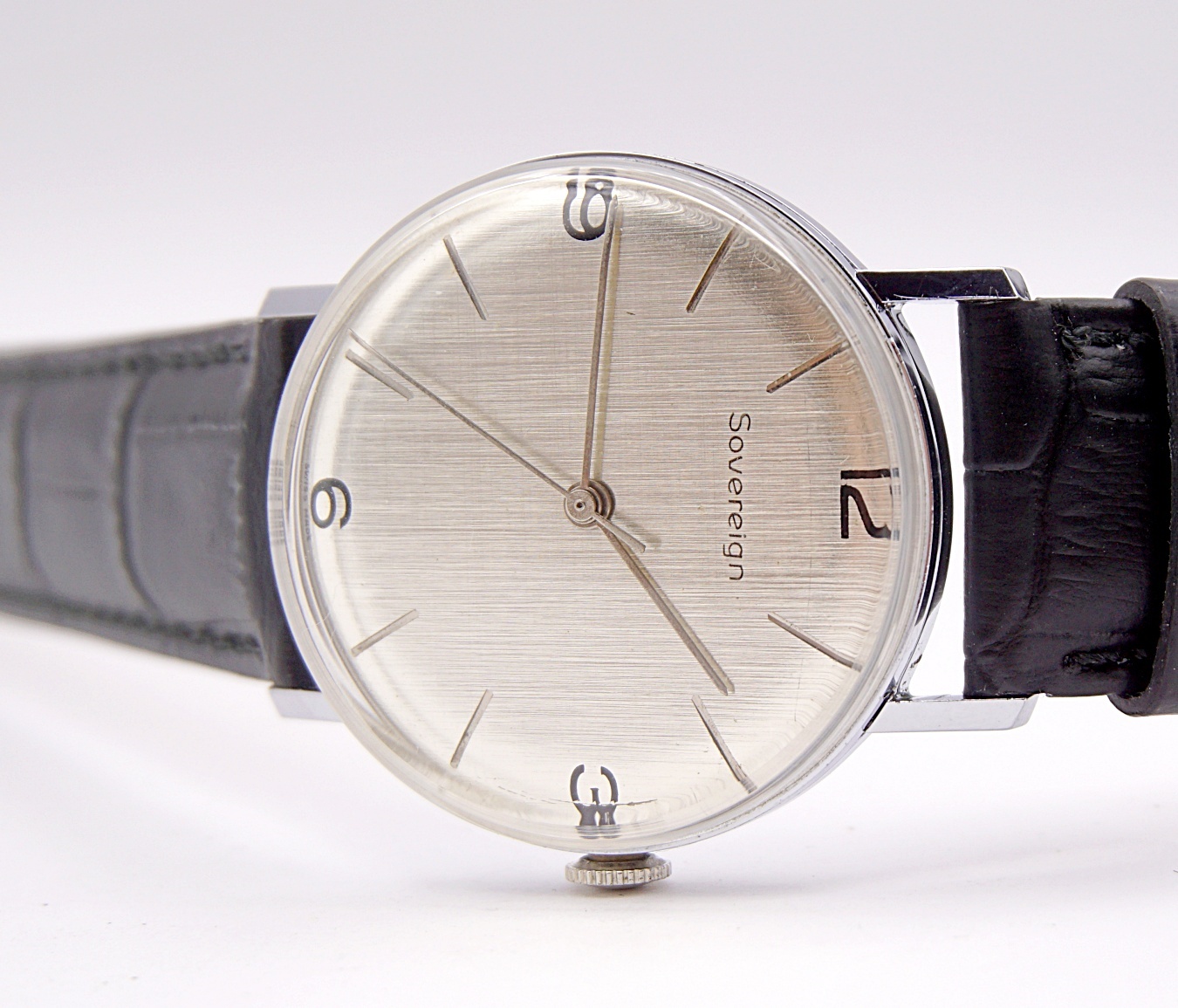 นาฬิกาเก่า SOVEREIGN ไขลาน
