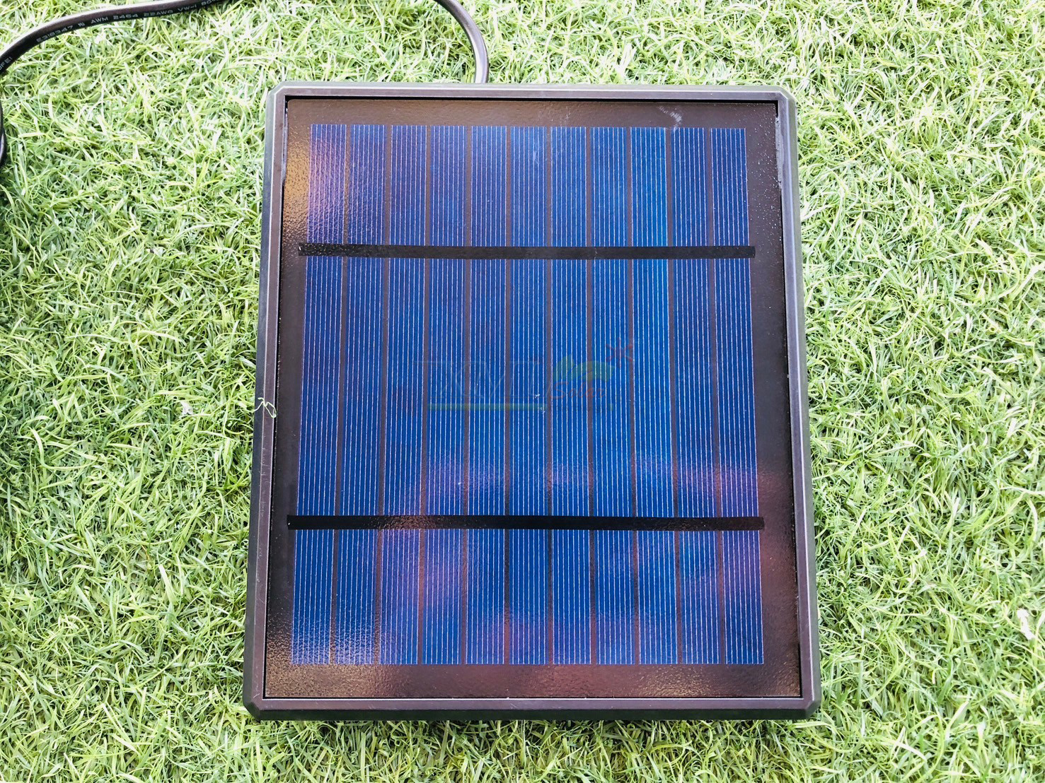 โคมไฟปักสนามโซล่าเซลล์ รุ่น DC-51 (แสง : เหลืองวอมไวท์)