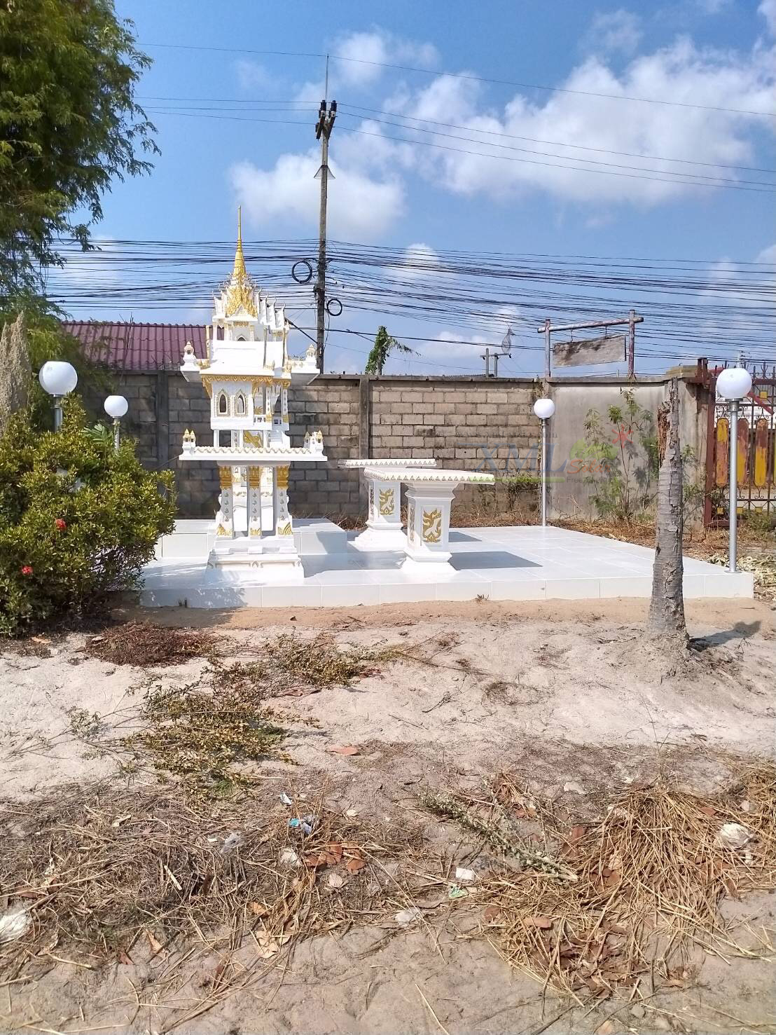 โคมไฟหัวเสาโซล่าเซลล์ ทรงกลมฐานสเเตนเลส (25 ซม.) + Remote (เปิดได้ 3 แสง)+AC