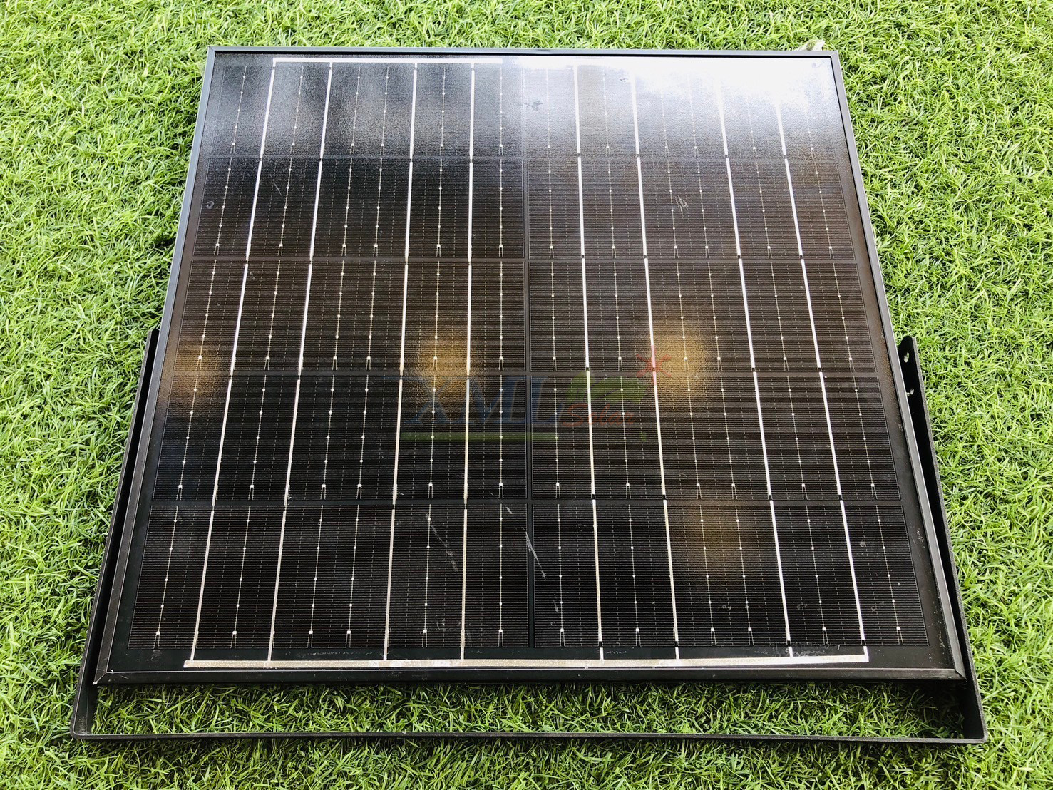 ไฟสปอตไลท์โซล่าเซลล์ 300 W รุ่น MD-PT11 (เเสง : ขาว)