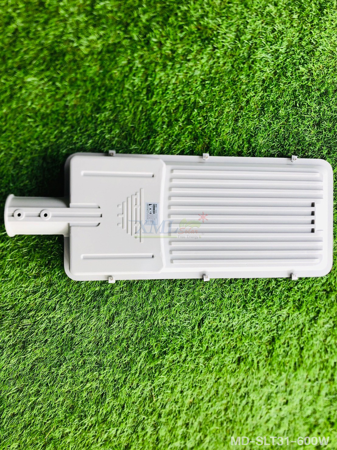โคมไฟถนนโซล่าเซลล์ 300W/400W/600W รุ่น MD-SLT31 (เปิดได้ 3 แสง)
