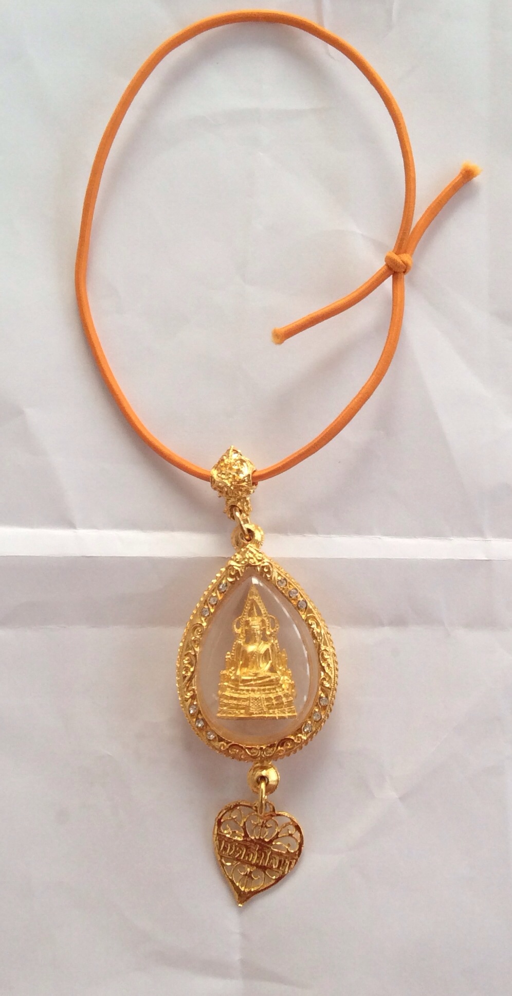 พระพุทธชินราชแบบแขวนขนาด 1 นิ้ว เหาะสำหรับบูชาไว้หน้ารถ คุ้มครองป้องกันภัข รหัส 0028
