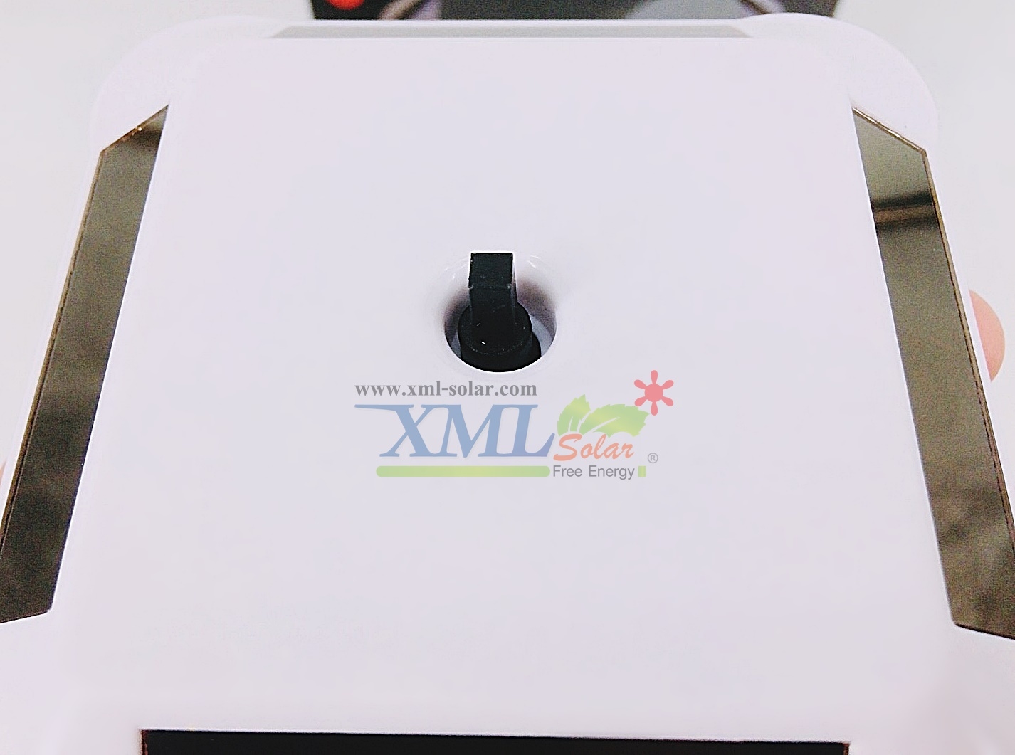 ตัวหมุนโชว์อเนกประสงค์ โซล่าเซลล์ ทรง classic (สี:ขาว)