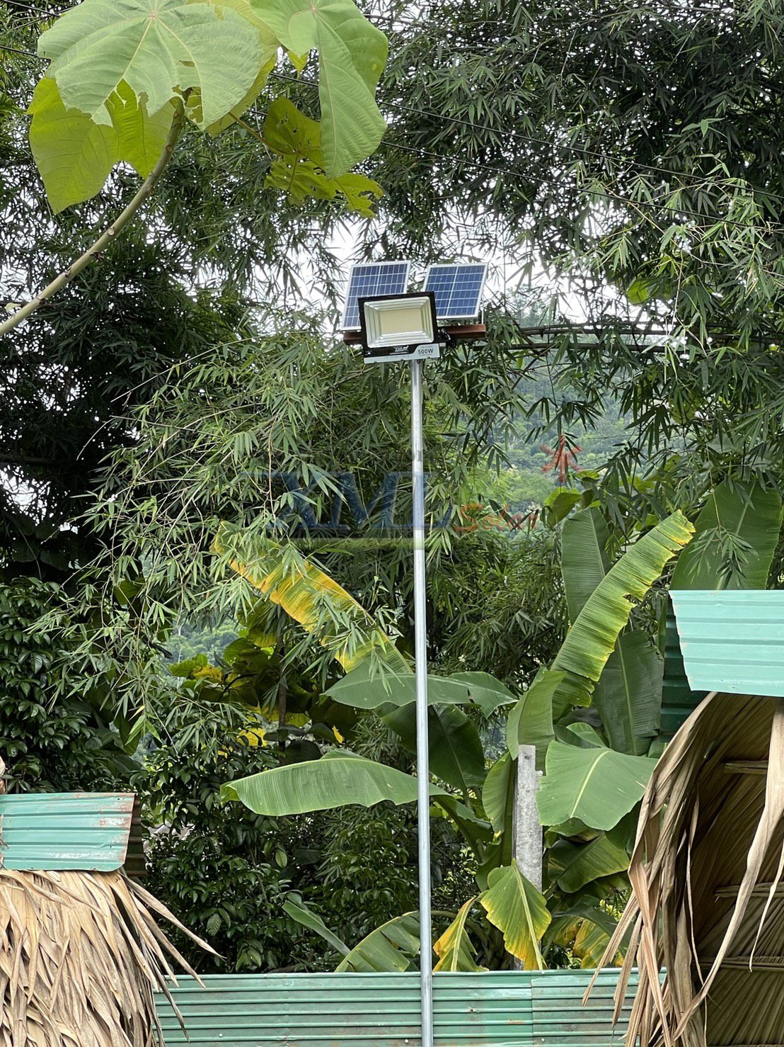 ไฟสปอตไลท์โซล่าเซลล์ 500 Watt กล่องสีน้ำตาล (เปิดได้ 3 แสง)