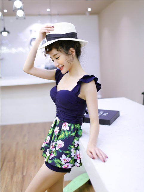 ชุดว่ายน้ำงาน vicki แบบ2ชิ้น มี3สี น้ำเงิน,ม่วง,เขียว มีไซส์ M,XL ราคาส่ง3 ชิ้นคละแบบได้ทั้งร้าน ชุดละ 890 บาทค่ะ