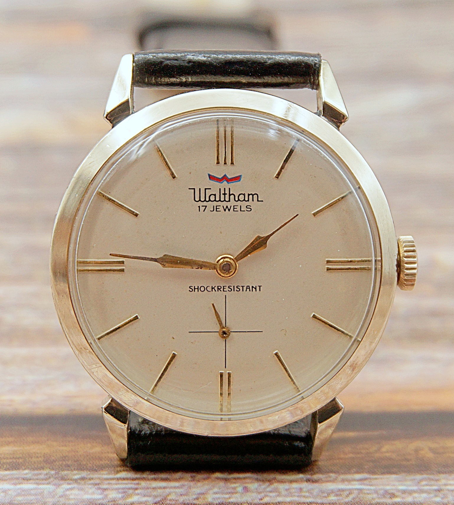 นาฬิกาเก่า WALTHAM ไขลานสองเข็มครึ่ง