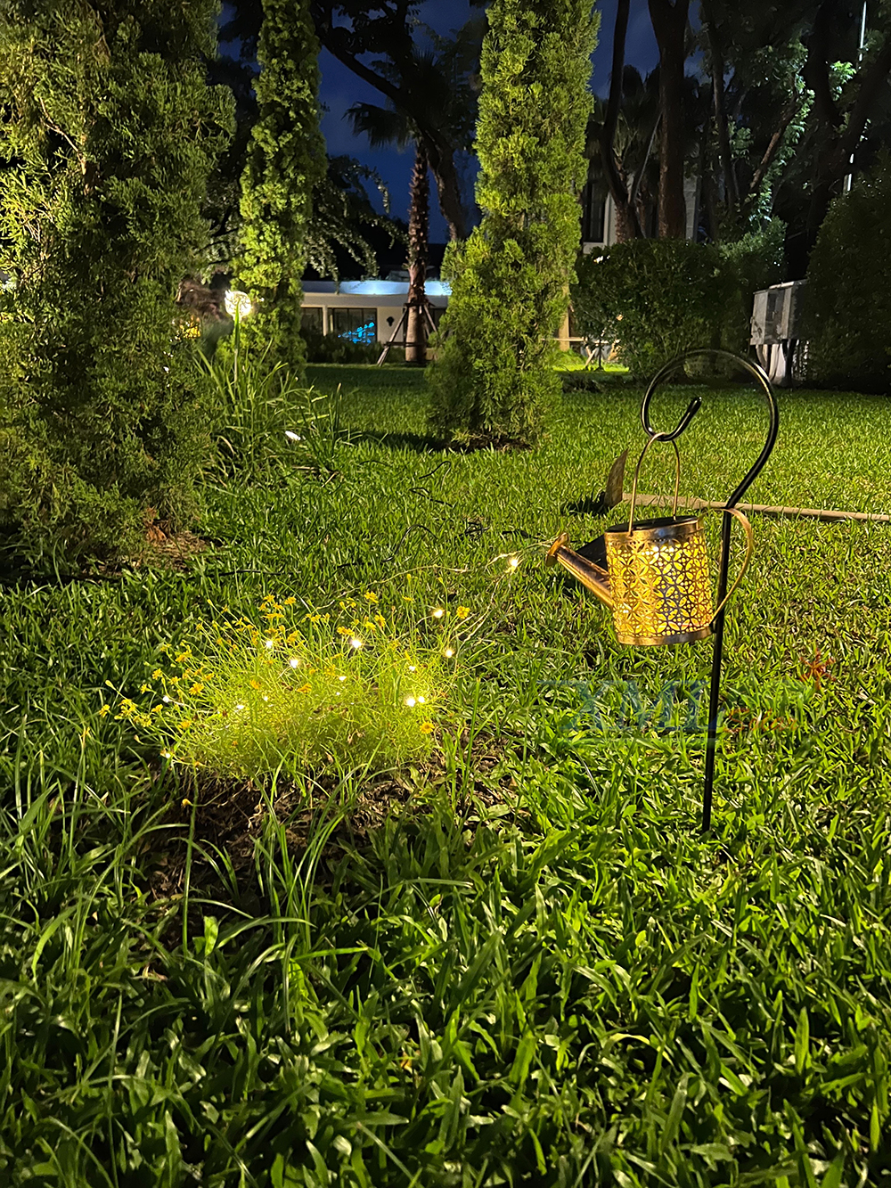 ไฟปักสนามโซล่าเซลล์ ทรงบัวรดน้ำ (chip 36 led ) (แสงเหลืองวอมไวท์)