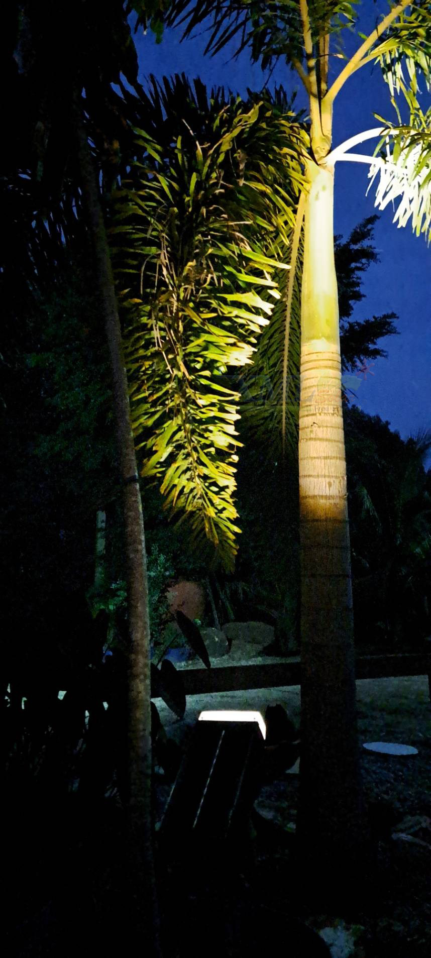 สปอร์ตไลท์ปักสนามโซล่าเซลล์ รุ่น SSL-001