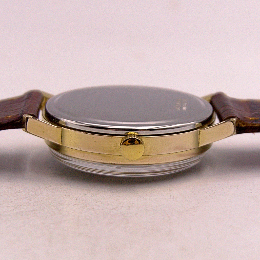 นาฬิกาเก่า HELBROS ไขลาน