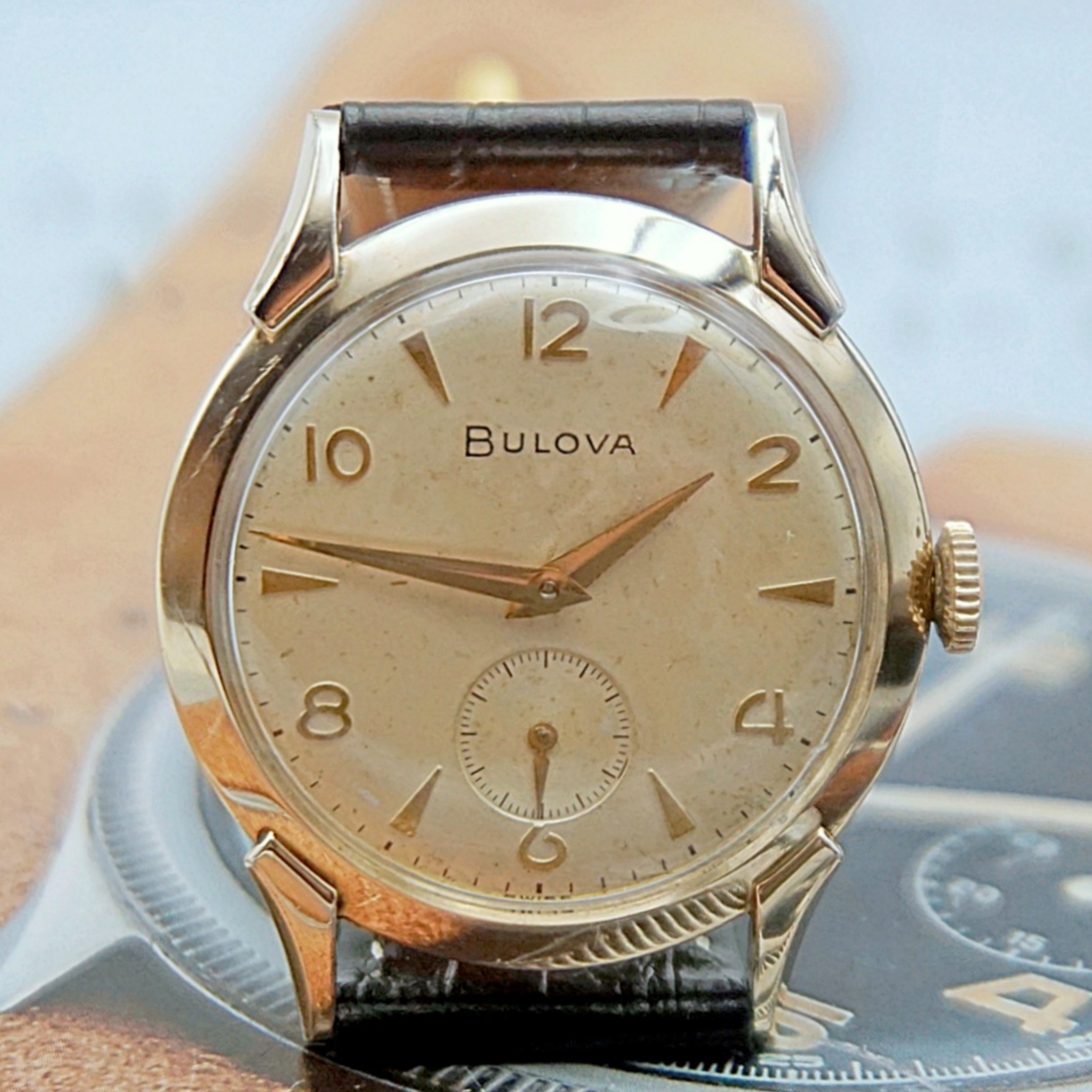 นาฬิกาเก่า BULOVA ไขลานสองเข็มครึ่ง