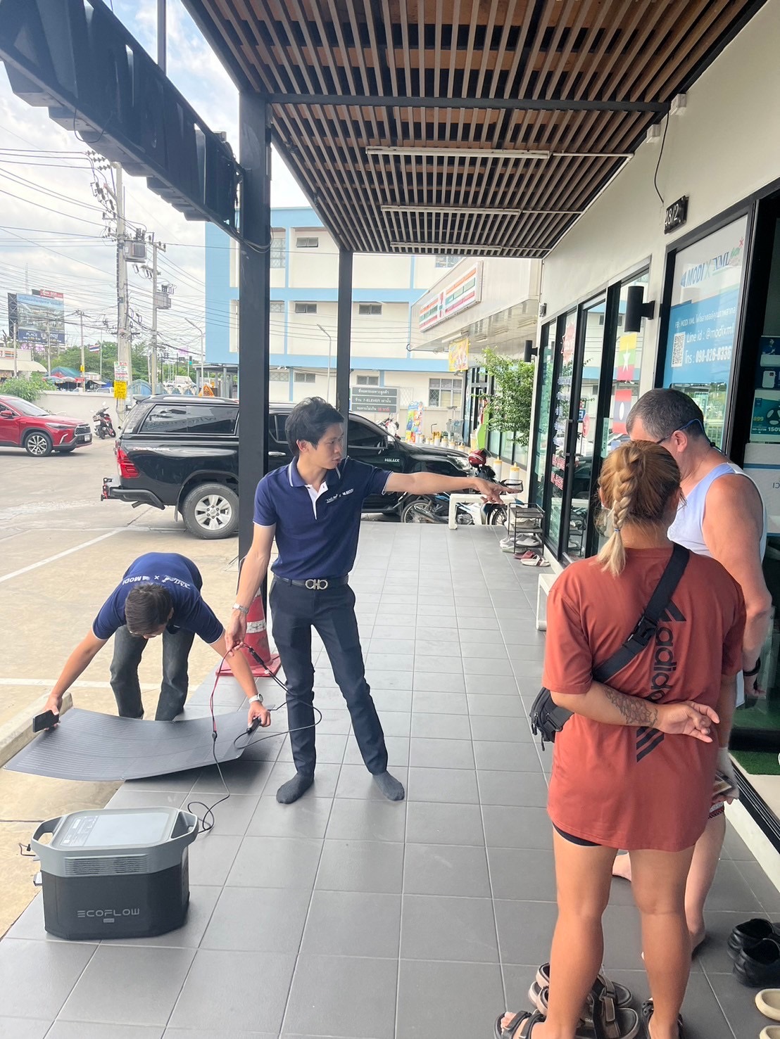 ชุดไฟอเนกประสงค์โซล่าเซลล์ รุ่น DELTA 2 MAX + แผงโซล่าเซลล์แบบโค้งงอได้ 120W