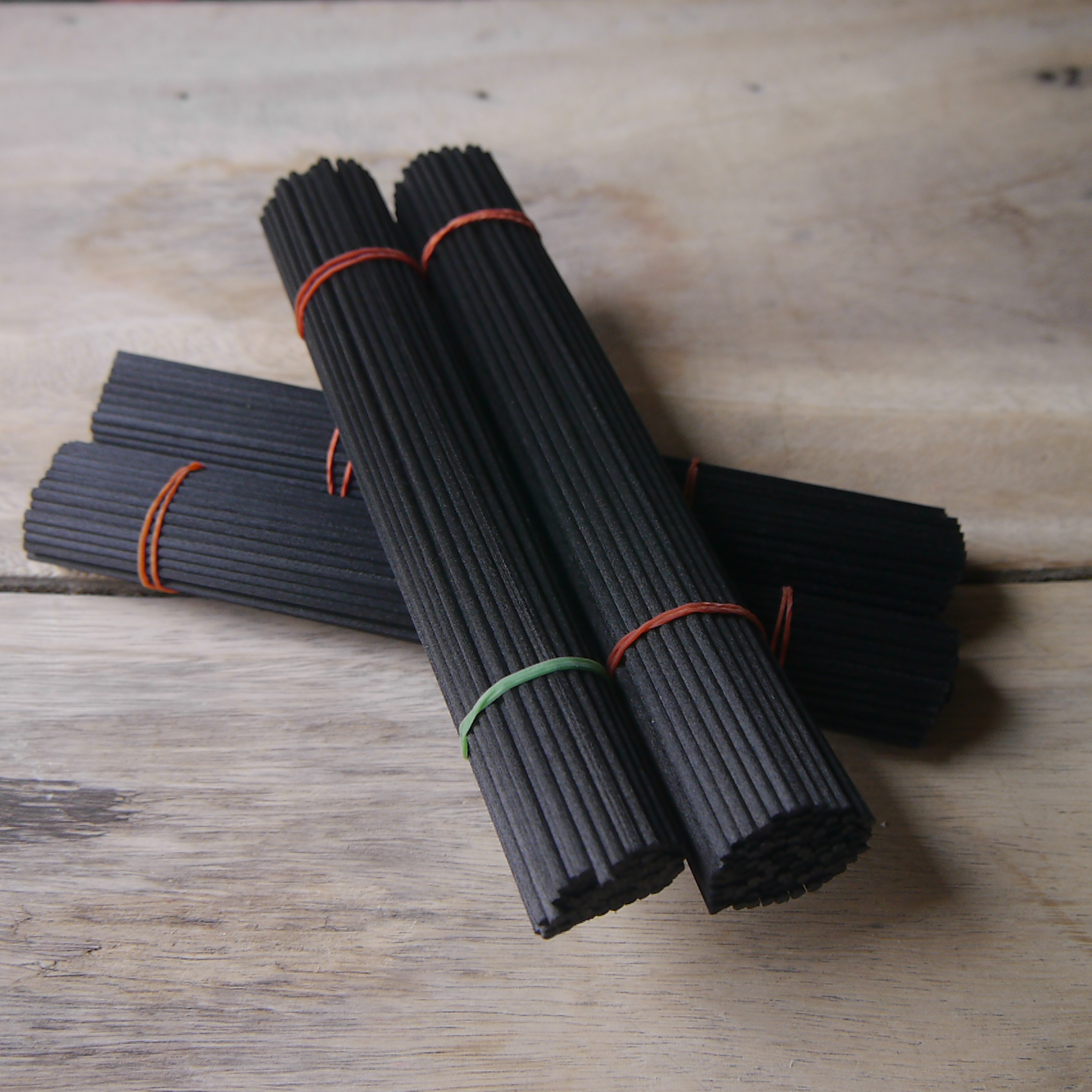 ก้านไฟเบอร์ดูดน้ำหอม สีดำ 3.5mm ยาว 25cm 50ก้าน