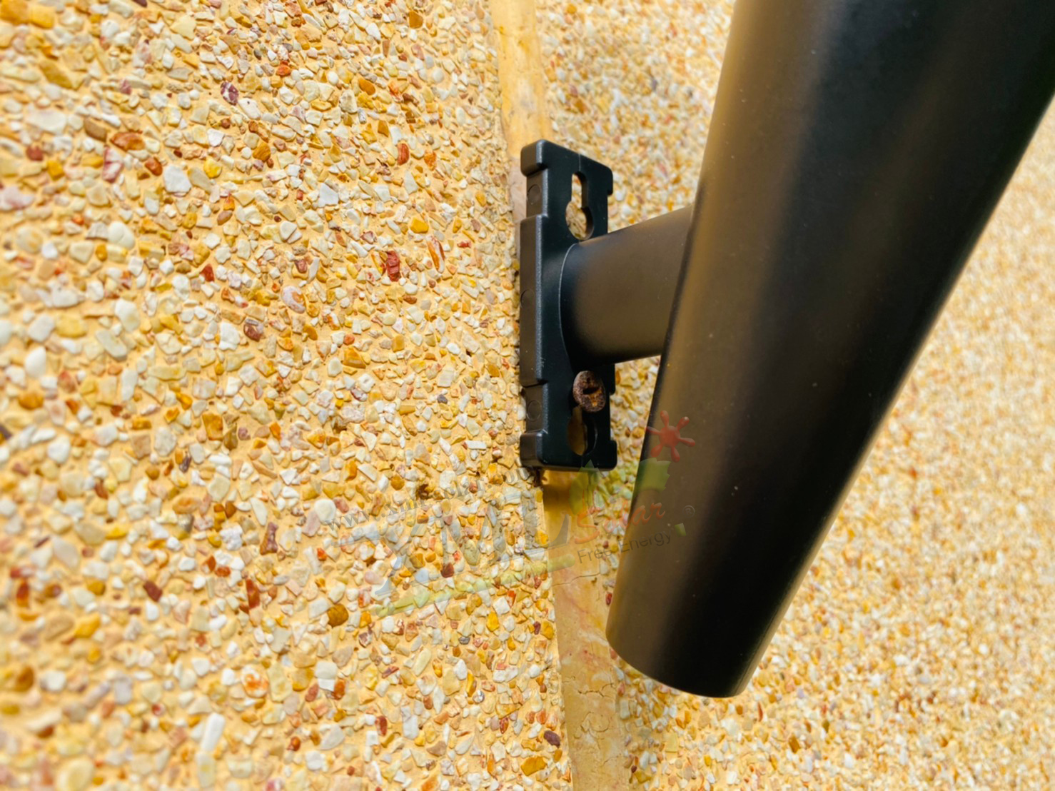 โคมไฟผนังโซล่าเซลล์ ทรงกรวย ไซต์ Mini (เเสง : ขาว + เหลืองวอมไวท์)