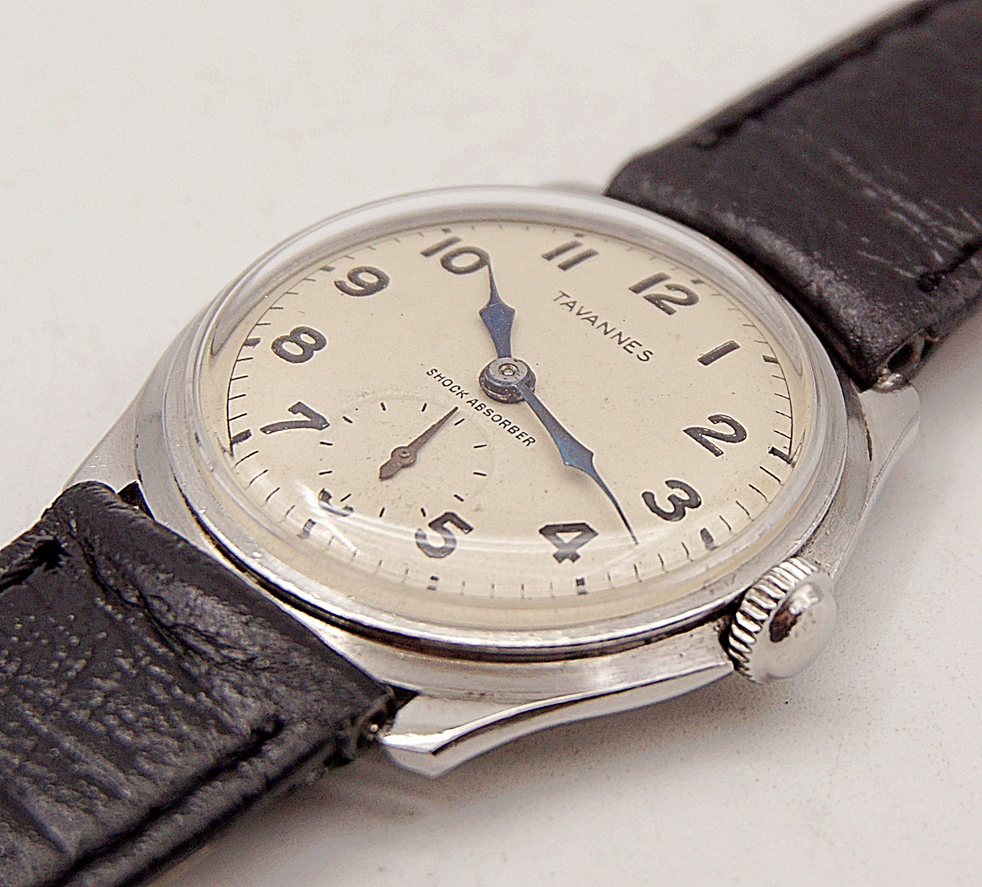 นาฬิกาเก่า TAVANNES ไขลานสองเข็มครึ่ง