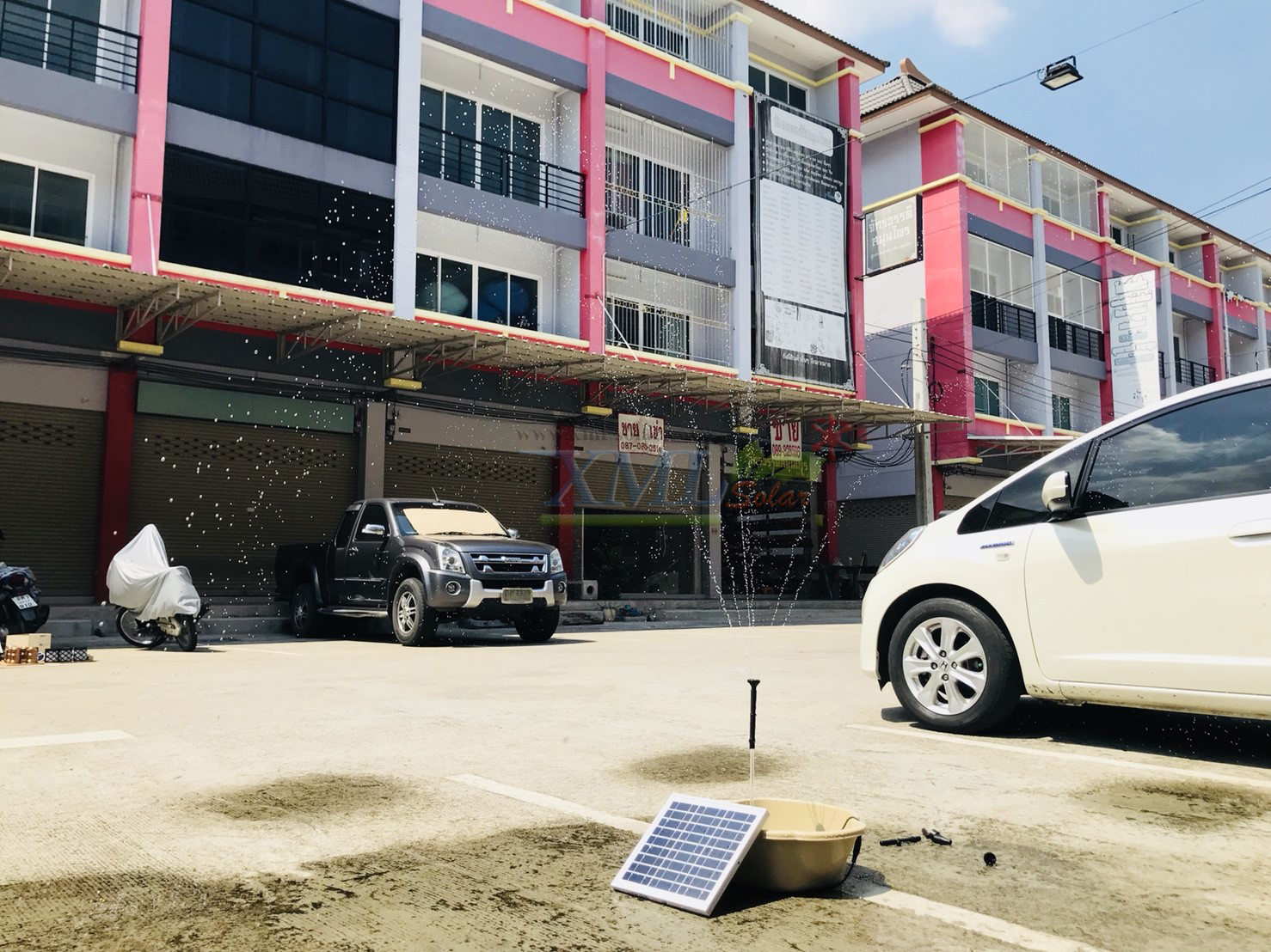 โคมไฟโซล่าเซลล์ ติดเพดาน รุ่นตาข่ายดำ Loft style (แสง เหลืองวอมไวท์)