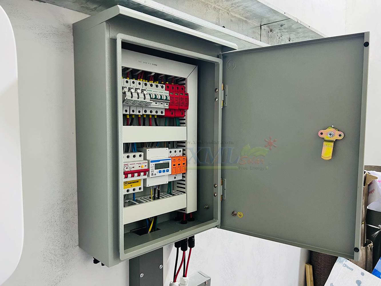 ระบบโซล่าเซลล์ติดหลังคา (Solar Rooftop) ขนาด 5 KW (ON-GRID) Three Phase พร้อมติดตั้ง