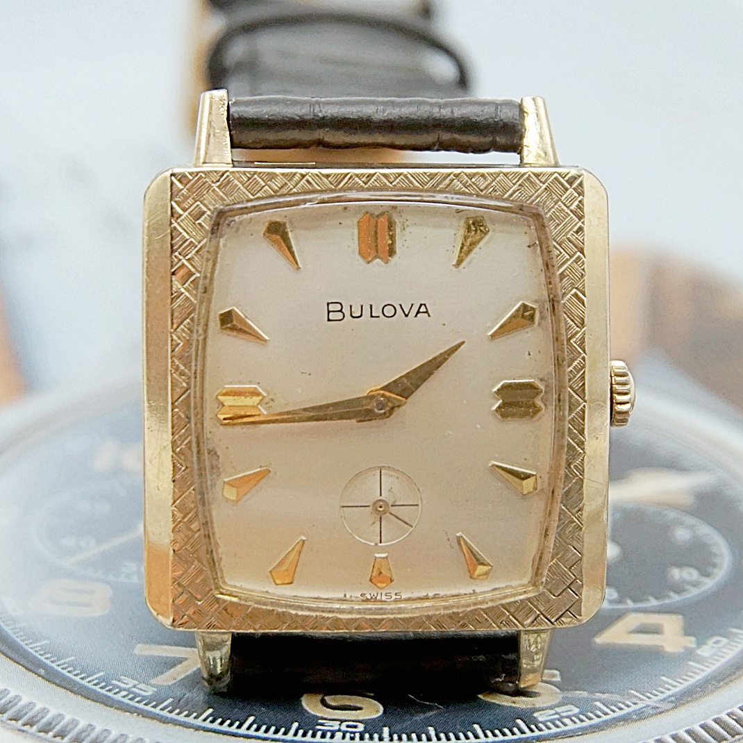 นาฬิกาเก่า BULOVA ไขลานสองเข็มครึ่ง