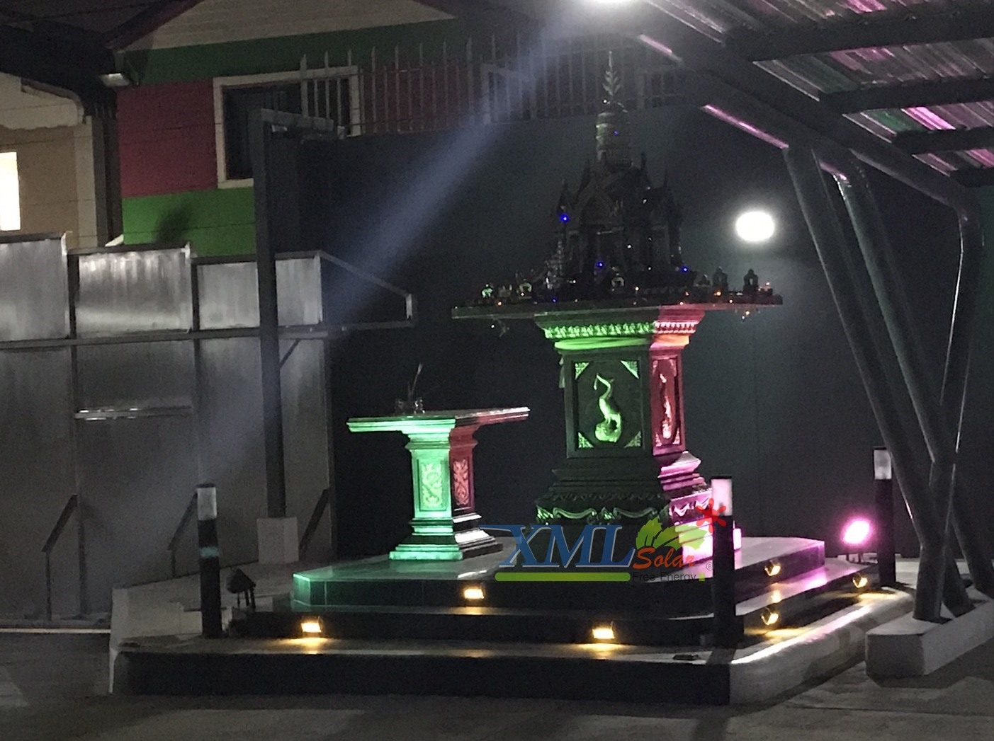 ไฟโซล่าเซลล์ติดบันได 3 LED V.2 (แสง : เหลืองวอมไวท์)