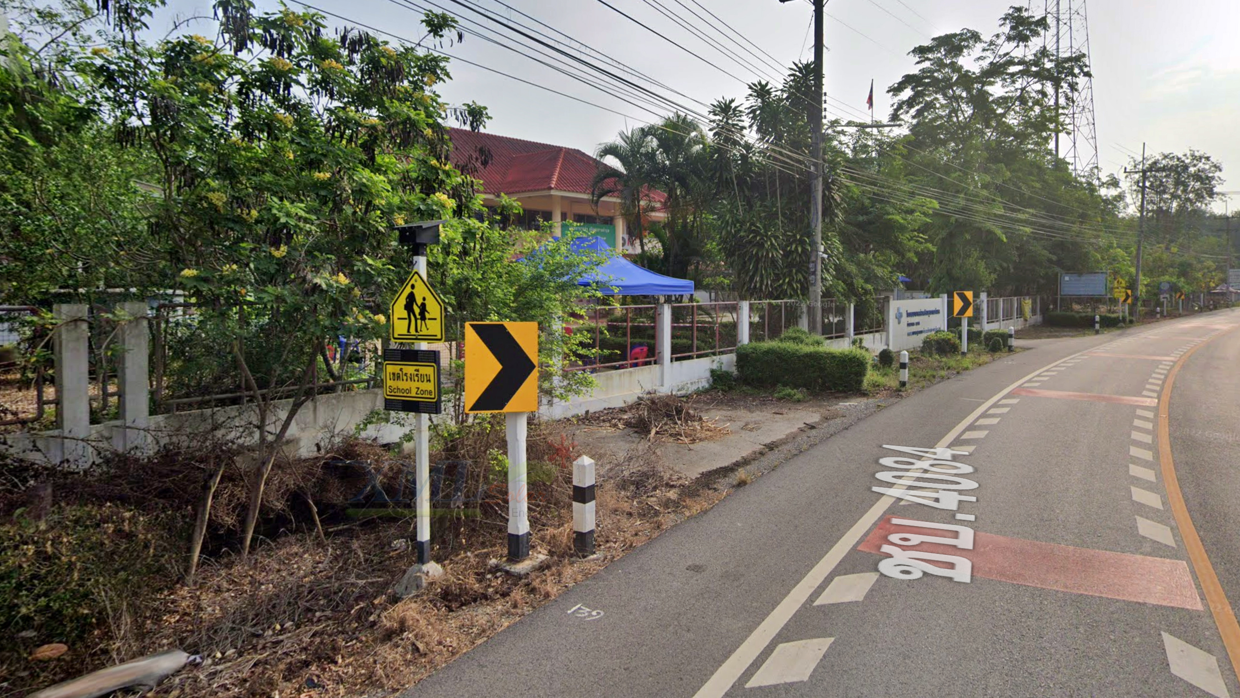 ป้ายเตือนเขตโรงเรียนโซล่าเซลล์ สีเหลือง ไฟกระพริบ (ไม่รวมเสา)